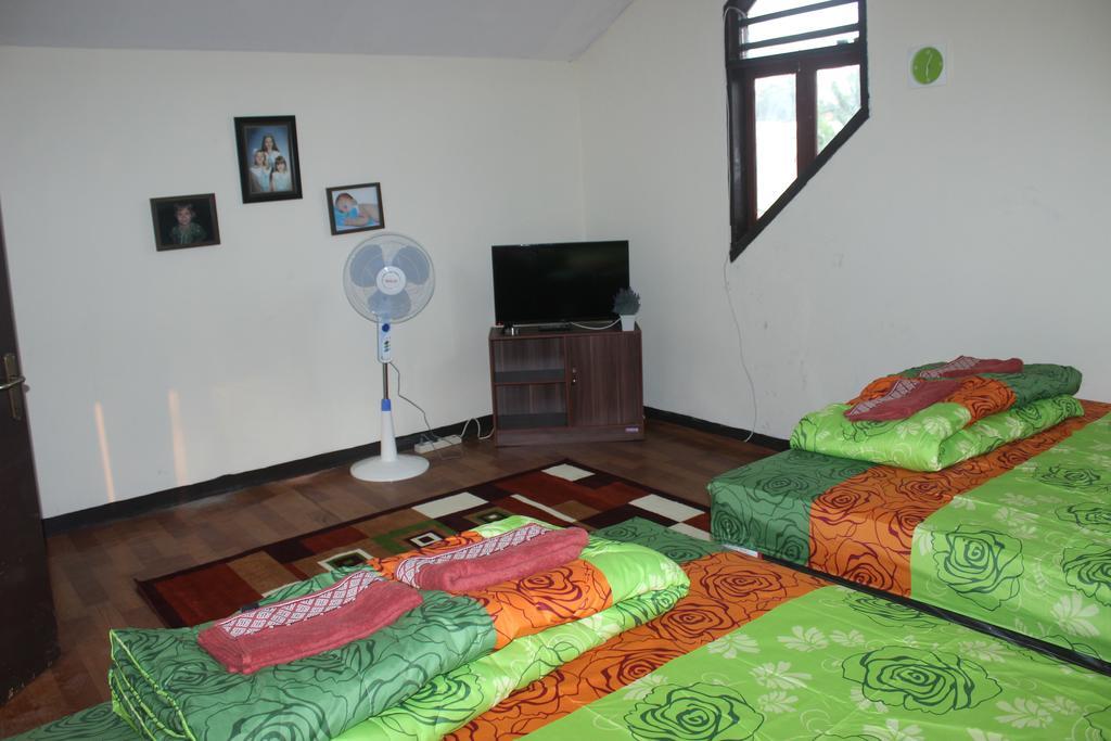 Riverrun Home Bogor Exterior photo